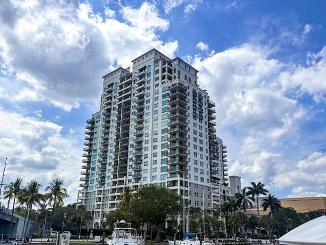 Symphony South Condo photo 3